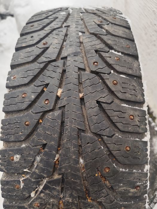 Продам резину Nokian