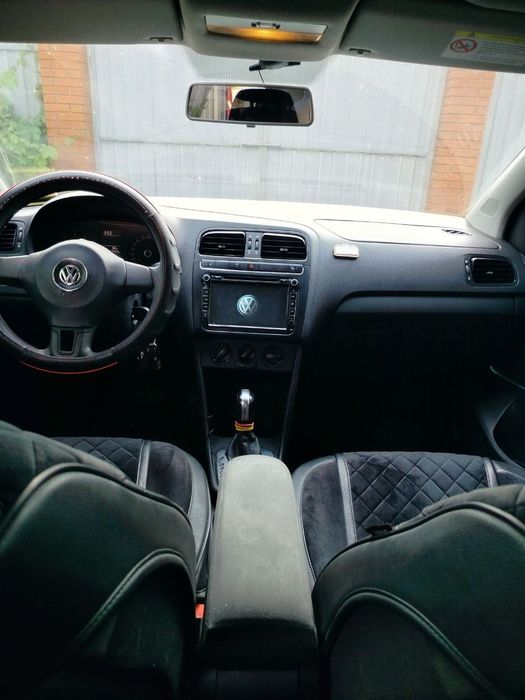 Фольксваген поло.