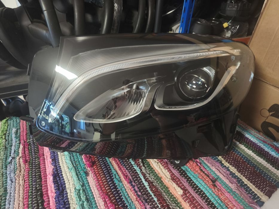 Farol esquerdo full Led Performance GLC W253