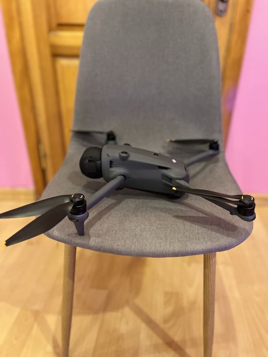 DJI Mavic 4 pro.