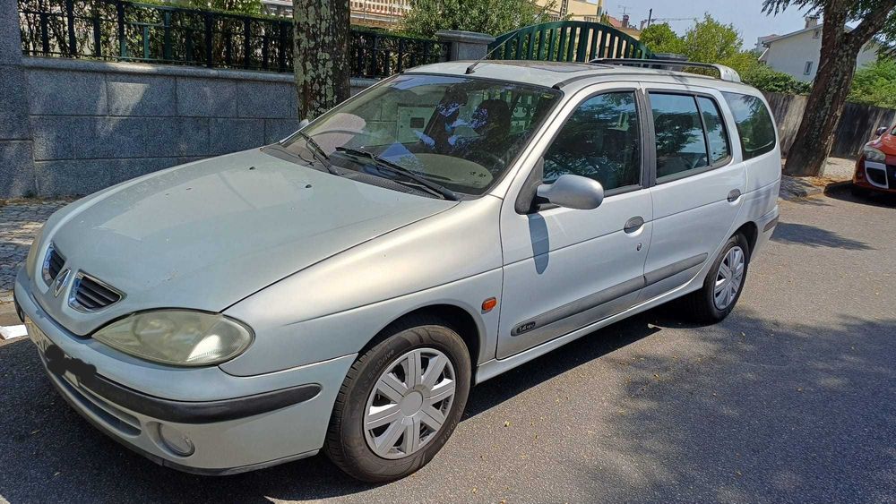 Renault 2001 1.4 16v