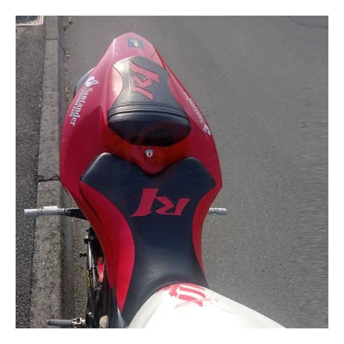 Banco Piloto Passageiro Yamaha YZF-R1 de 2004 a 2006 - Preto/Vermelho