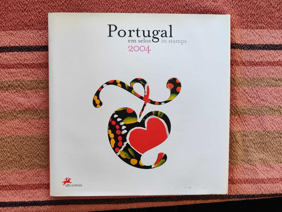 Livro Portugal em Selos 2004