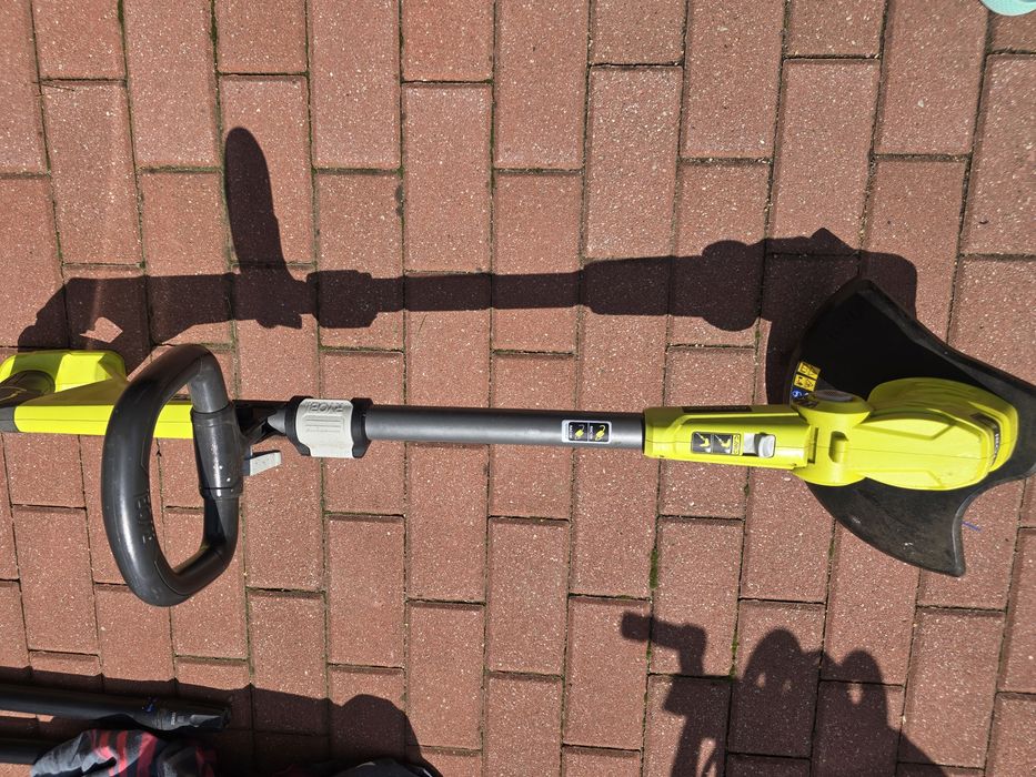 Obkaszarka Ryobi 18V