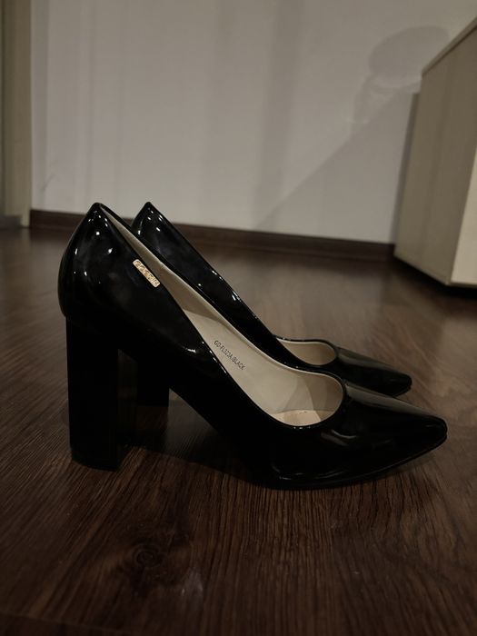 buty na obcasie.
