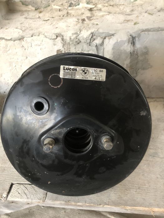 Попильничка БМВ Ф10, ф11 BMW F10, F11, 2010-2013 рік