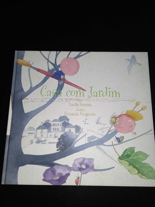 Livro infantil e didático  _ Casa com Jardim
