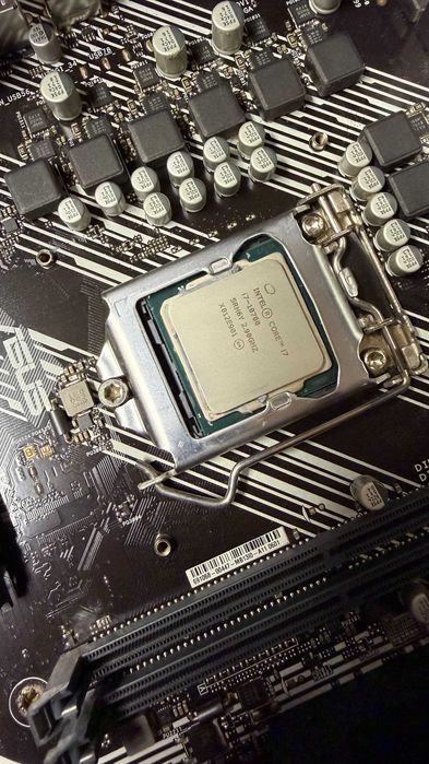 Intel i7-10700 + ASUS H410M-K + Cooler Intel