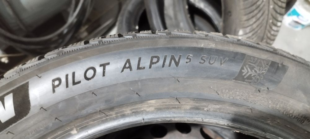 Michelin pilot alpine 5 255/50 R21