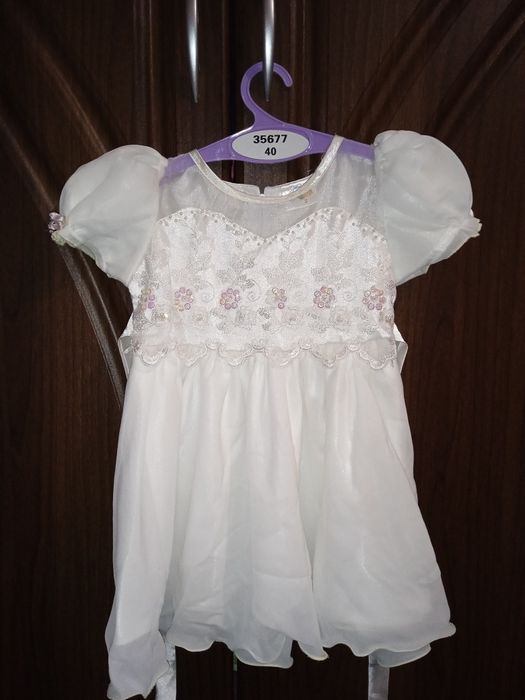 Продам сукню на дівчинку