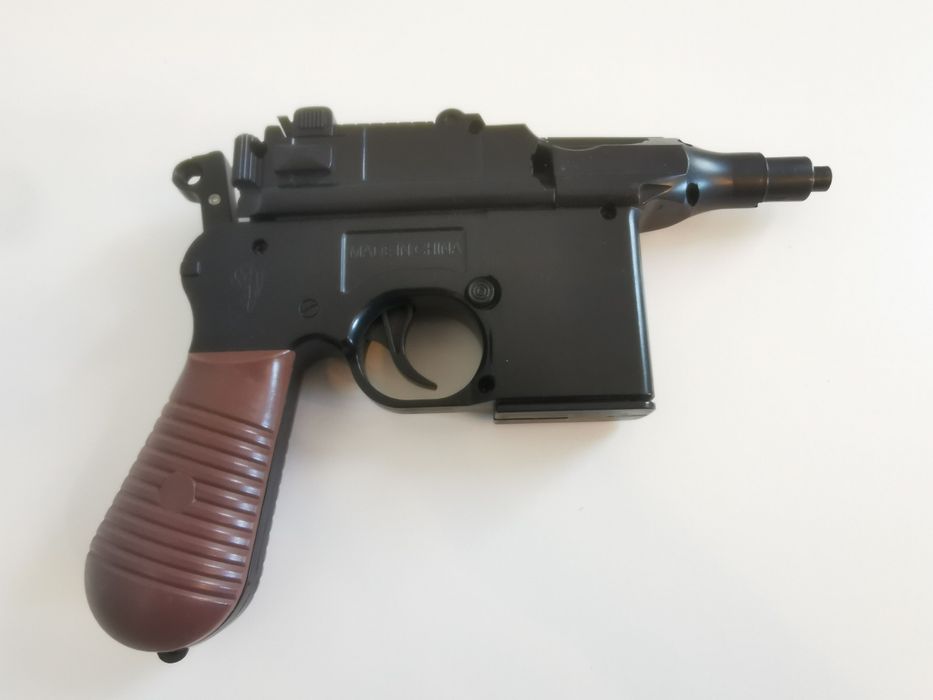 Zabawkowy pistolet na kulki Mauser C96 Uszkodzony
