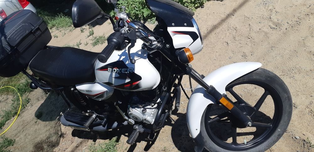 Bajaj 150 2022 року
