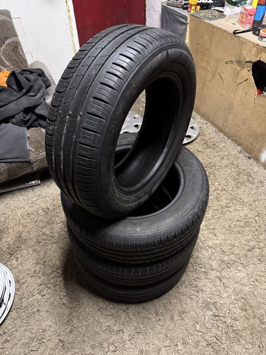 Резина, покрышки 195/65/R15 летние в отличном состоянии!