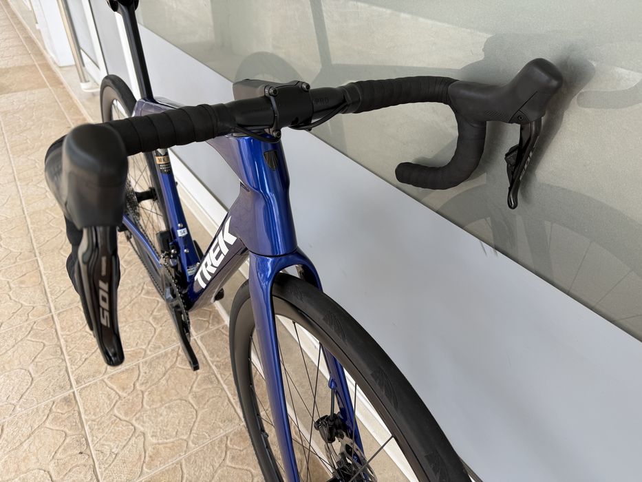 Bicicleta de estrada Trek - Di2 - Rodas carbono