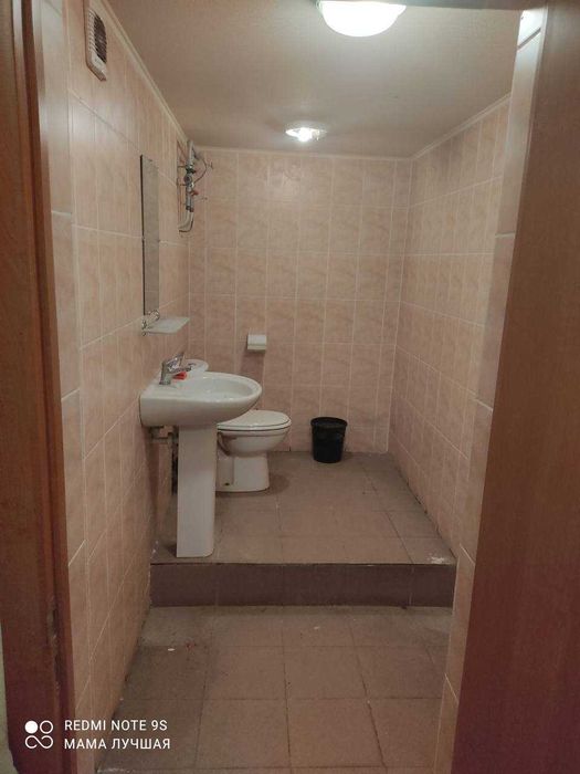 Комерційна нерухомість - фасад, В. Арнаутська, високий трафік