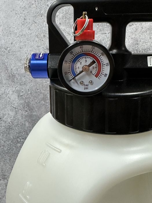 FreeTec Pneumatyczna Pompa do Oleju ATF 10L z Adapterami