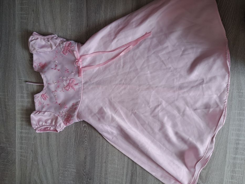 Sukieneczka dziewczęca