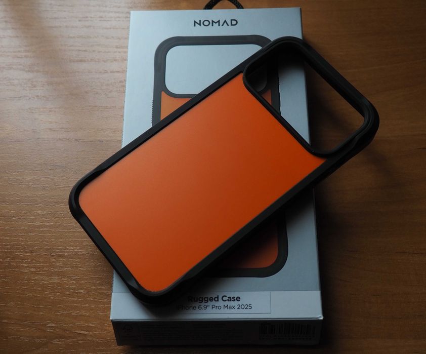 Etui Nomad dla Apple iPhone 17 Pro Max Orange