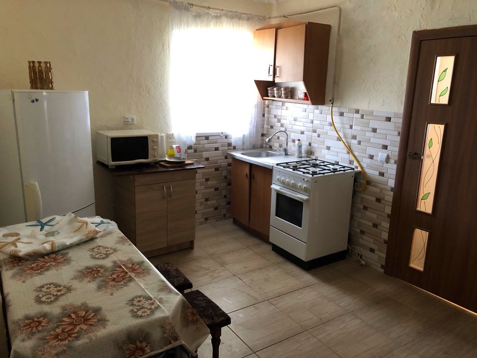 Продається Будинок,є рибник,поруч гори,красива природа