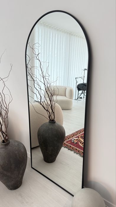 Espelho de parede em metal preto