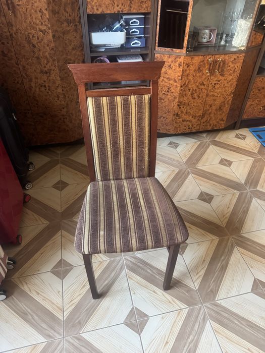 Продам крісла, з мякою спинкою та сидінням