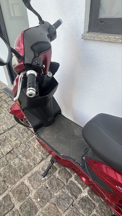 Scooter eletrica Demop