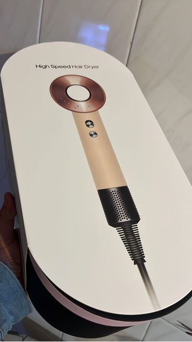 Secador idêntico a dyson com turbina