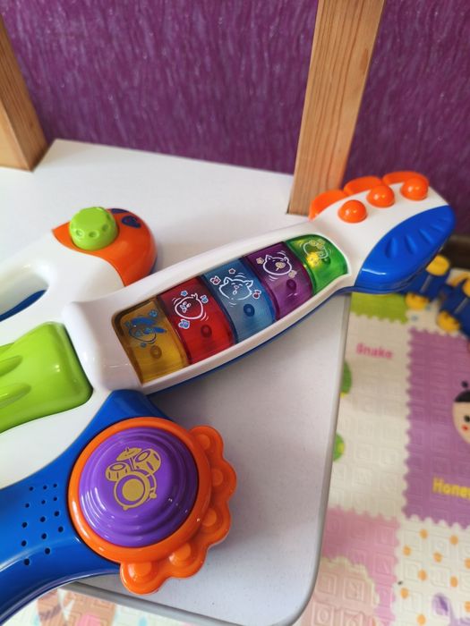 Дитяча інтерактивна гітара Chicco