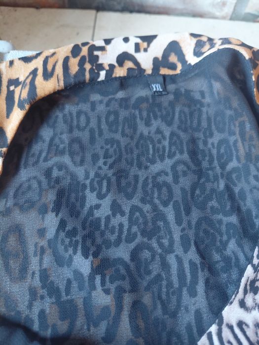 Camisola XXL DE tigreza em muito bom estado geral  3€ Apenas