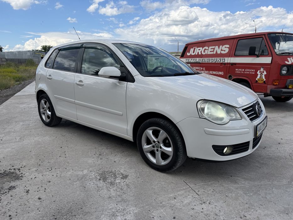 Volkswagen Polo автомат айсін