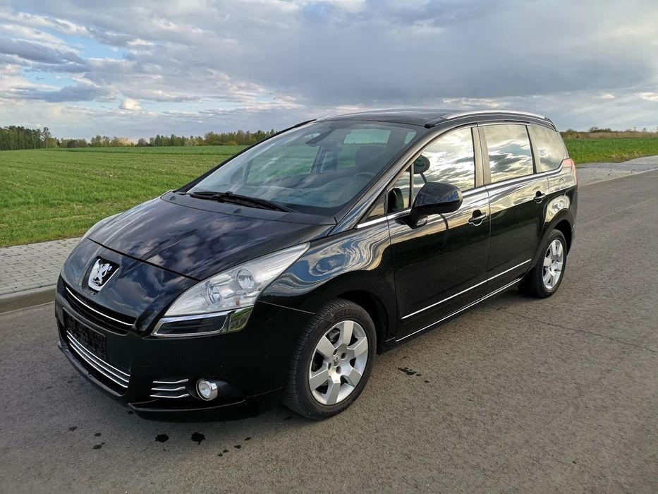 Peugeot 5008 Head UP, panorama NAVI, TV w zagłówkach, HAK