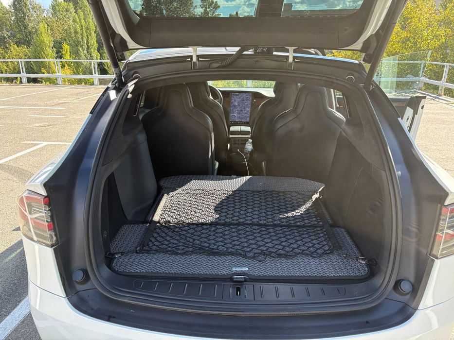 Tesla Model X 2019 VIN 5YJXCBE25KF204311 фото оголошення 10 з 23
