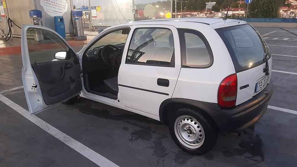 Opel corsa 1.2 gasolina