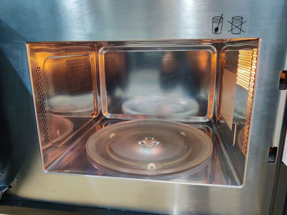 Вбудована мікрохвильова піч Siemens™ Constructa.  Oригінал з Німеччини