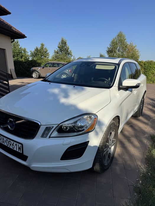 Volvo xc60 T5 2.0 benzyna 243KM 2011 automat