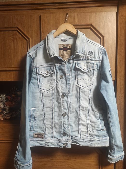 Джинсовий піджак бренду Camp David