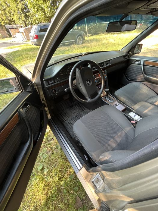 Продам Мерседес 124.Е 230