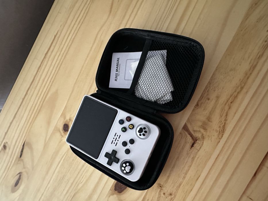 Retro Console R36S64284483842433122