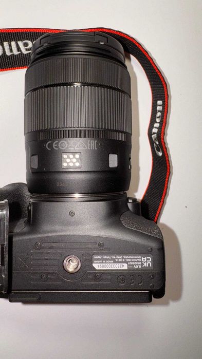 Фотоаппарат Canon EOS 850D Kit 18-135mm IS USM (б/у)