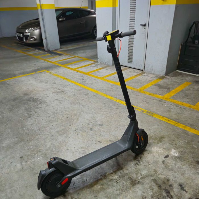 Trotinete Xiaomi Electric Scooter 4 Lite 2ª Geração – Como Nova!