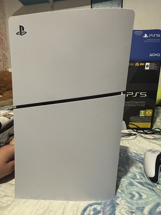 Vendo PS5 Nova sem 1 risco 1 hora de uso