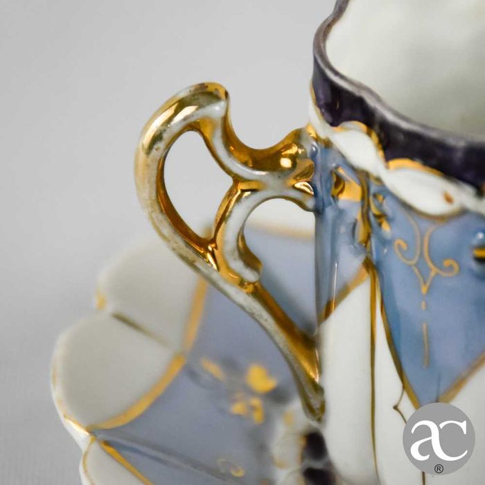 Chávena de café e pires Arte Nova em porcelana europeia
