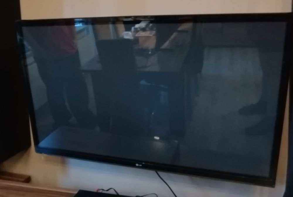 Telewizor LG50PM4700 3D SmartTV 50 cali PLAZMA 600 Hz  LAN VESA Wada