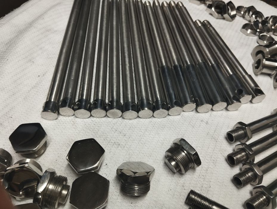 Ява гайки вилки та осі колеса нержавійка