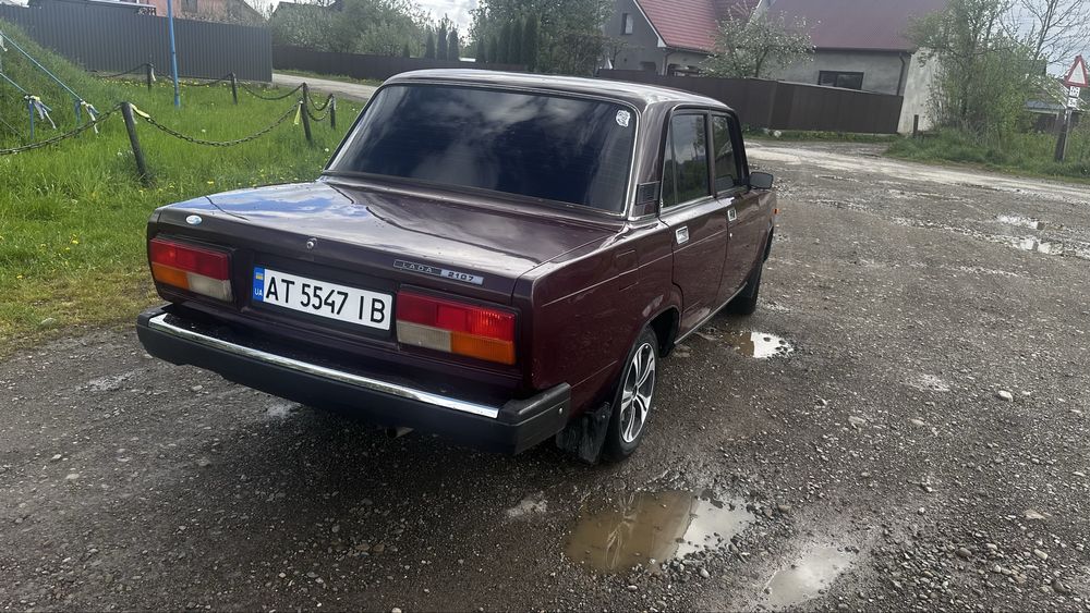 Продам ваз 2107