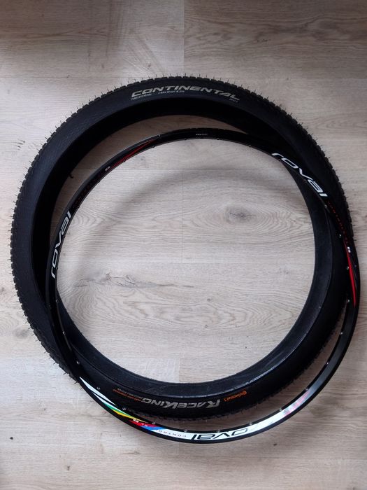 2x Obręcze Specialized Roval 26" + opony Continental Race King