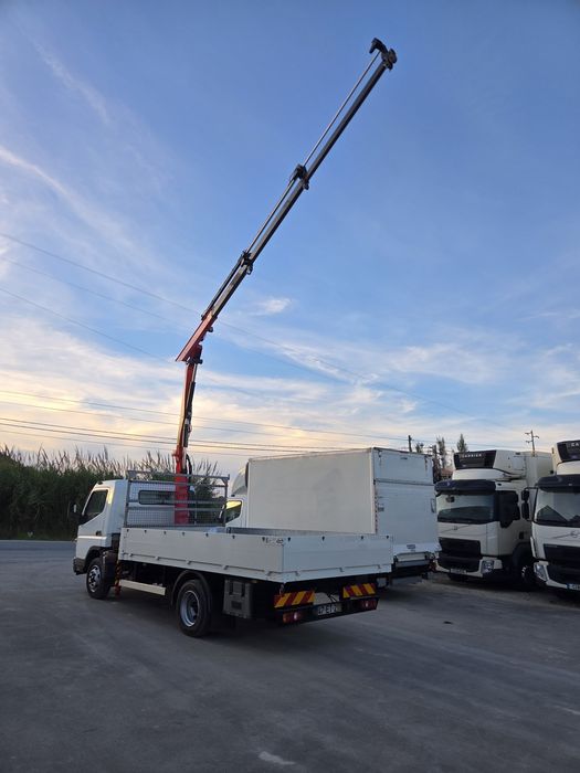 Mitsubishi Canter Grua