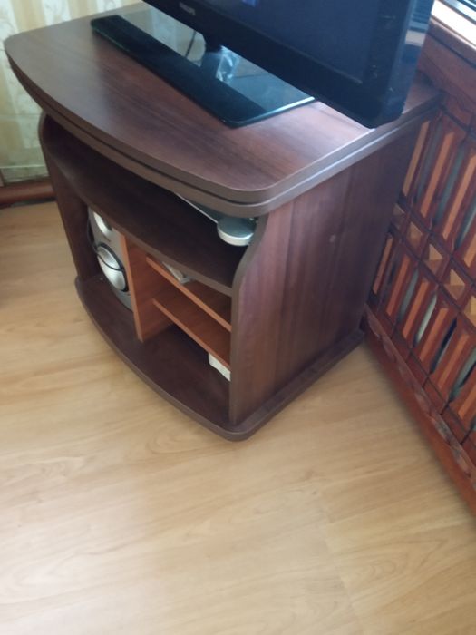 Тумбочка под телевизор