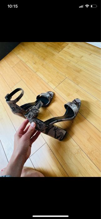 Nowe sandalki 36