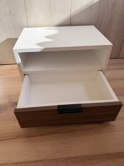 Mesa de cabeceira